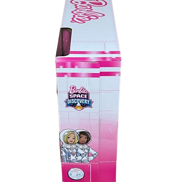 Barbie Space Discovery Space Station Playset With 20 + Pieces NEW! - Picture 3 of 6